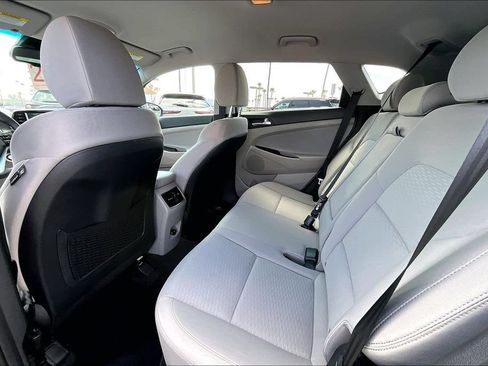 Used 2020 Hyundai Tucson SEL FWD image 16