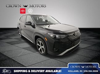 Used 2025 Volkswagen Tiguan SE w/ Panoramic Sunroof Package AWD/4WD video 1