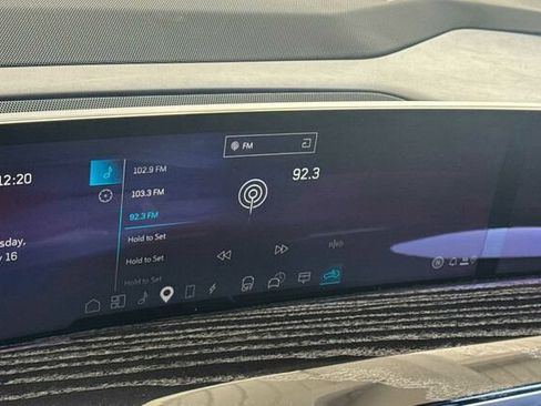 Certified 2025 Cadillac Escalade IQ Sport 1 w/ LPO, ONYX Package AWD/4WD image 17