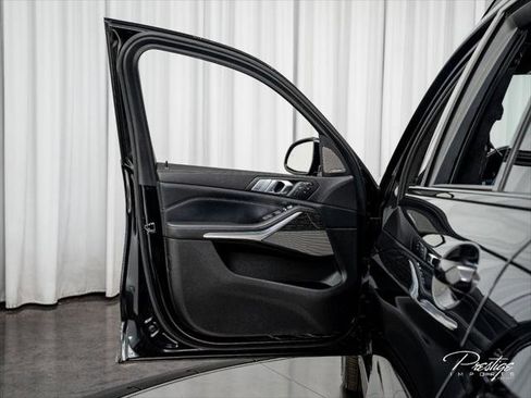 Used 2021 BMW X7 M50i AWD/4WD image 18