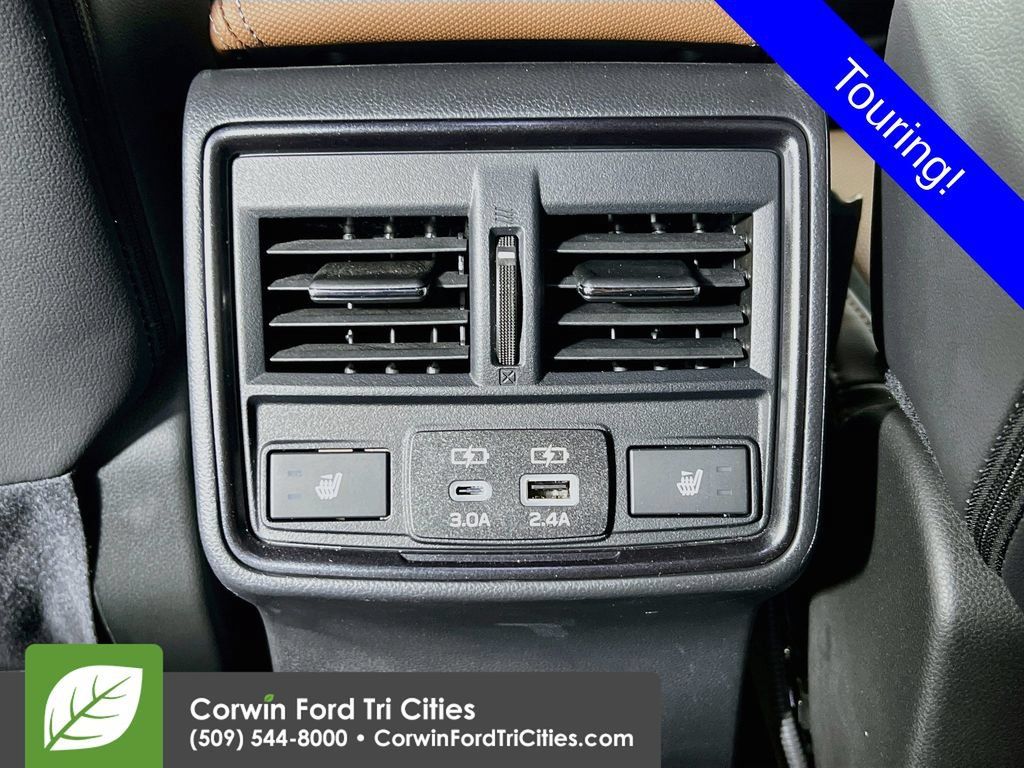 Used 2025 Subaru Forester Touring AWD/4WD image 31