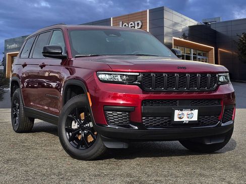 New 2025 Jeep Grand Cherokee L Altitude image 1