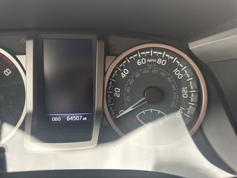 Used 2021 Toyota Tacoma SR5 image 15