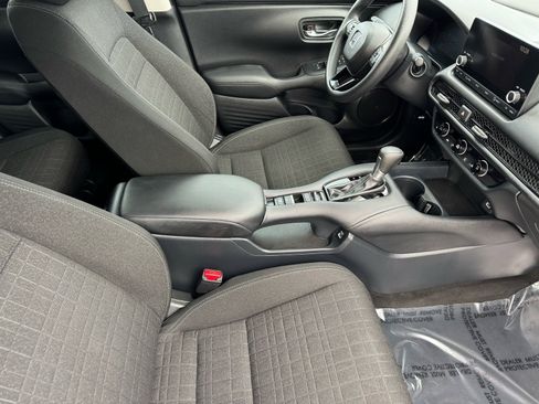 Used 2023 Honda HR-V LX image 14