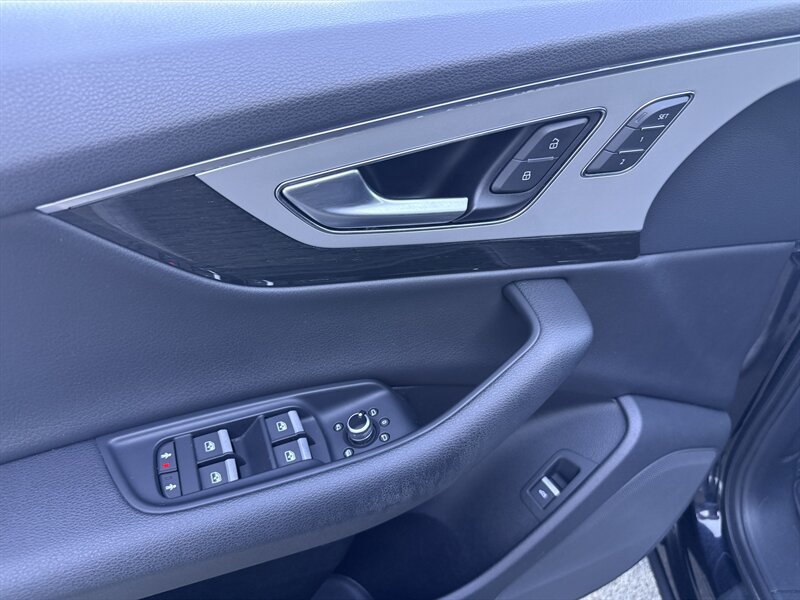 Used 2019 Audi Q7 2.0T Premium AWD/4WD image 24