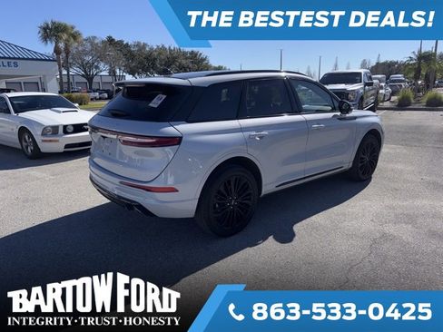 Used 2025 Lincoln Corsair Reserve w/ Equipment Group 202A image 5