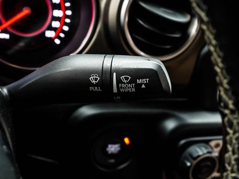 Used 2020 Jeep Gladiator Rubicon image 36