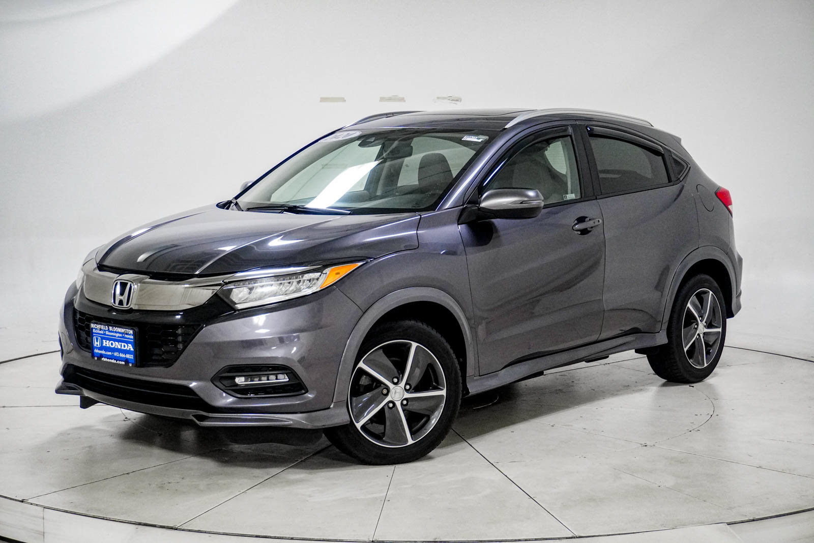 Used 2020 Honda HR-V Touring image 1
