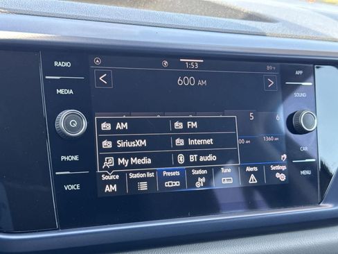 Used 2022 Volkswagen Taos SE image 15