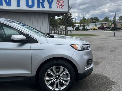 Used 2024 Ford Edge Titanium image 14