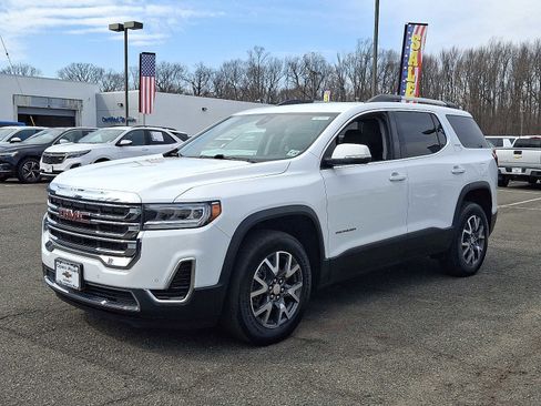 Used 2023 GMC Acadia SLE w/ Driver Convenience Package AWD/4WD image 3