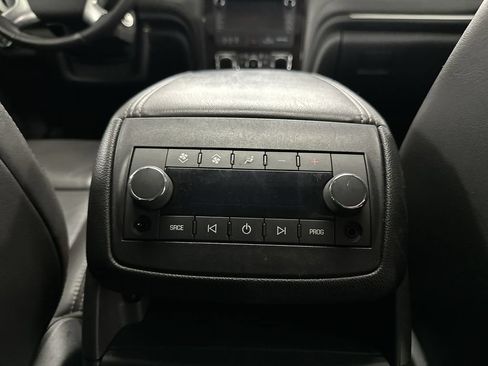Used 2017 Chevrolet Traverse Premier AWD/4WD image 23
