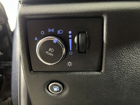 Used 2016 Jeep Grand Cherokee Limited w/ Luxury Group II AWD/4WD image 20