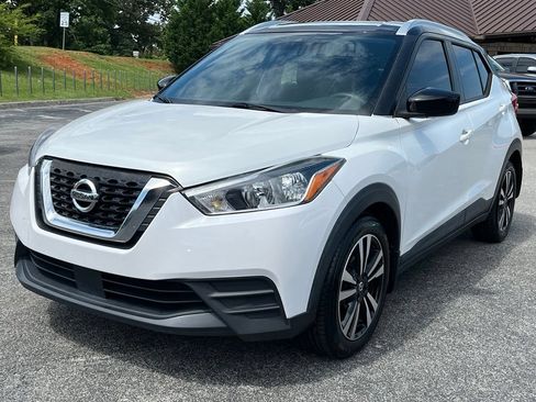 Used 2020 Nissan Kicks SV FWD image 4