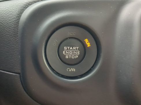 Certified 2021 Jeep Gladiator Sport image 25