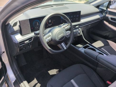 Used 2025 Hyundai Sonata SEL FWD image 10