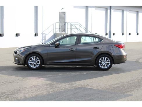 Used 2014 MAZDA MAZDA3 i Touring image 2