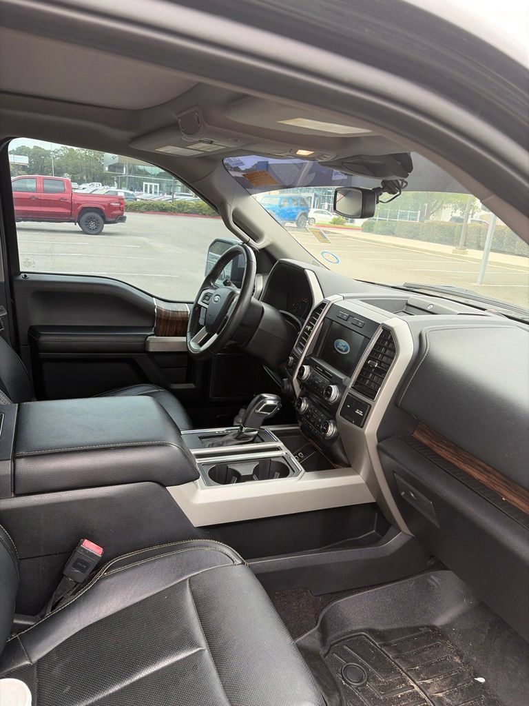 Used 2018 Ford F150 Lariat w/ Equipment Group 502A Luxury AWD/4WD image 6