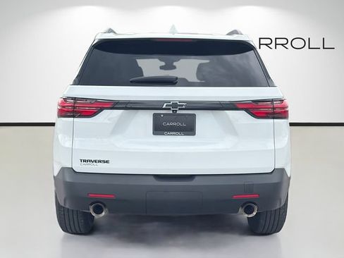 Used 2022 Chevrolet Traverse LS w/ Midnight/Sport Edition FWD image 4