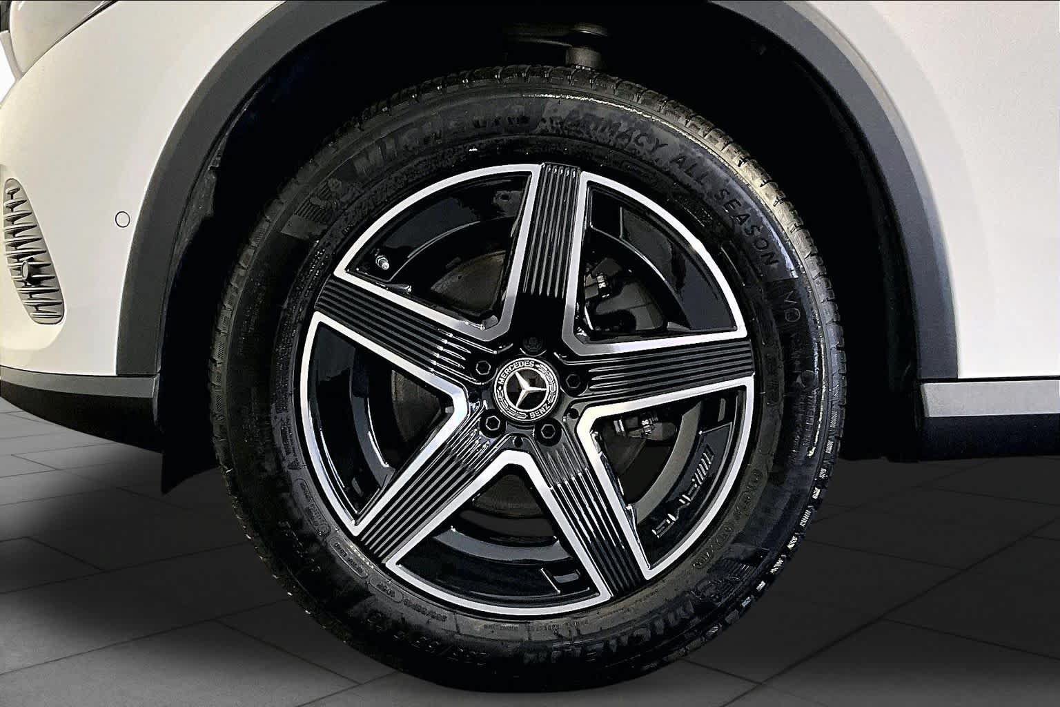 Certified 2026 Mercedes-Benz GLC 300 4MATIC image 11