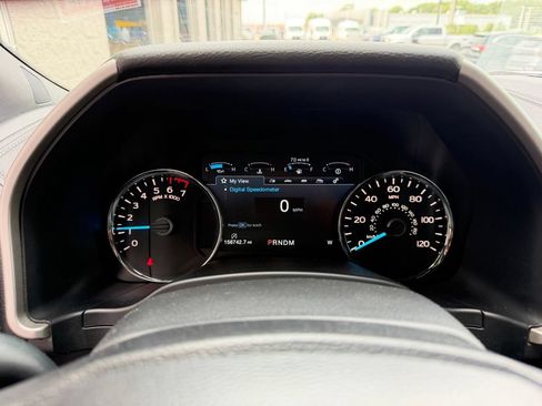 Used 2019 Ford F150 Lariat w/ Equipment Group 502A Luxury AWD/4WD image 12