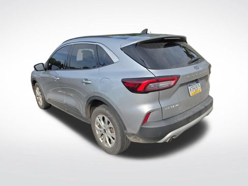 Used 2023 Ford Escape Active w/ Tech Pack #2 AWD/4WD image 4