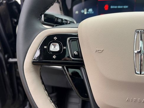 New 2026 Lincoln Corsair Premiere image 21