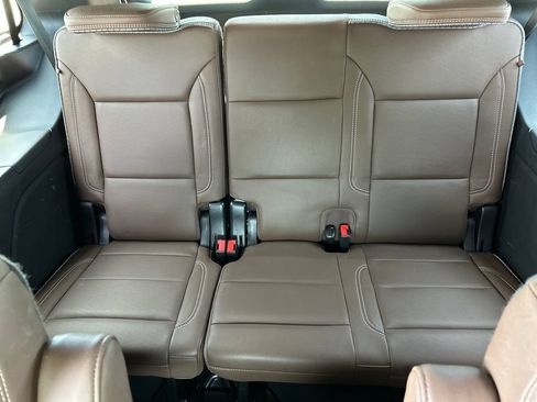 Used 2023 Chevrolet Tahoe High Country w/ Premium Package 2 AWD/4WD image 21