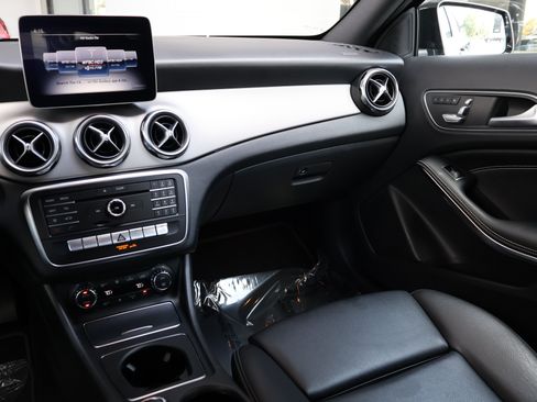 Used 2020 Mercedes-Benz GLA 250 4MATIC image 20