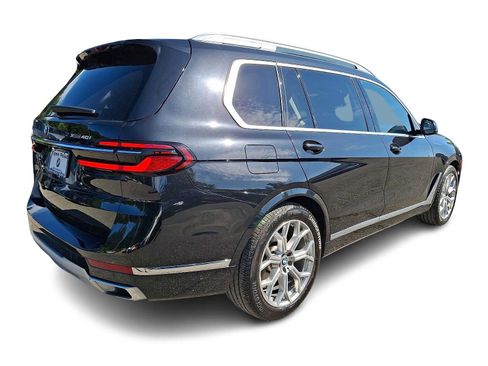 Used 2024 BMW X7 xDrive40i w/ Premium Package AWD/4WD image 6