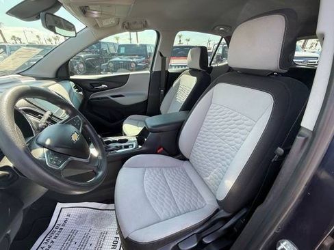 Used 2019 Chevrolet Equinox LS FWD image 13