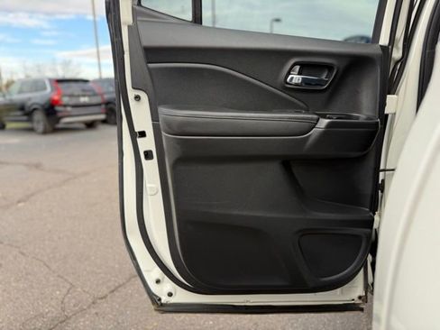 Used 2017 Honda Ridgeline RTL image 16