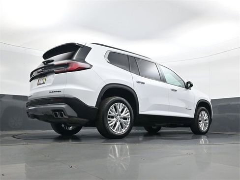 Used 2024 GMC Acadia Elevation image 26