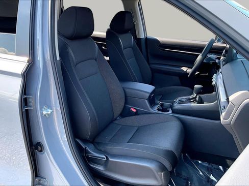Used 2024 Honda CR-V EX image 9