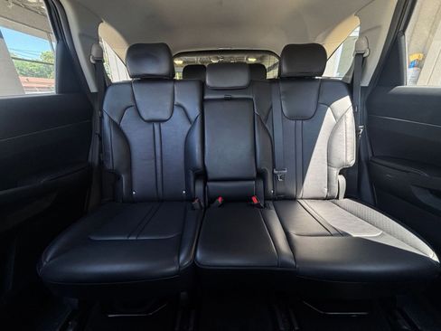 Used 2024 Kia Sorento S FWD image 46