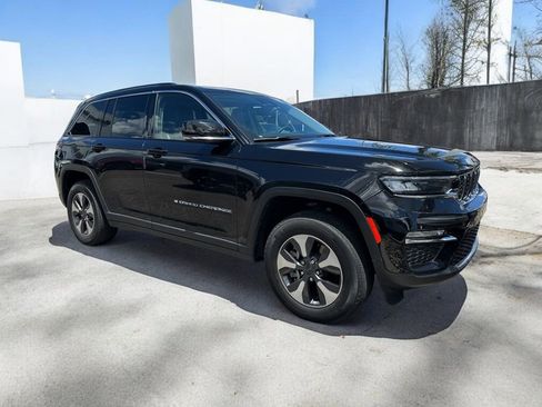 Used 2023 Jeep Grand Cherokee 4WD 4xe image 15