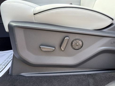 New 2026 Ford Expedition Max Platinum image 30