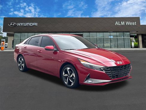 Used 2023 Hyundai Elantra Limited FWD image 3
