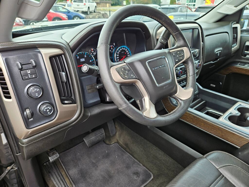 Used 2018 GMC Sierra 3500 Denali w/ Duramax Plus Package AWD/4WD image 18