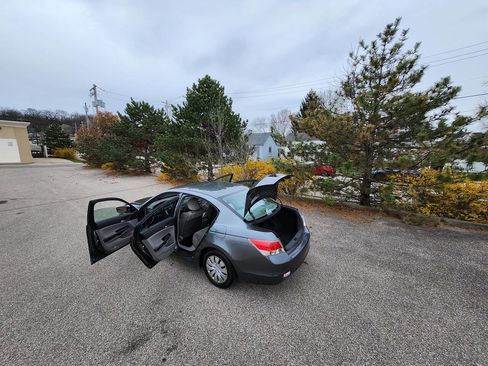 Used 2009 Honda Accord LX image 25