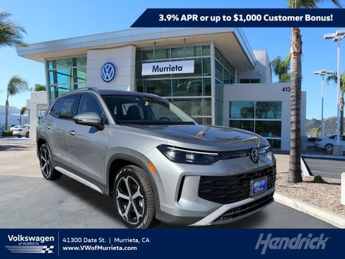 New 2026 Volkswagen Tiguan SE image 1