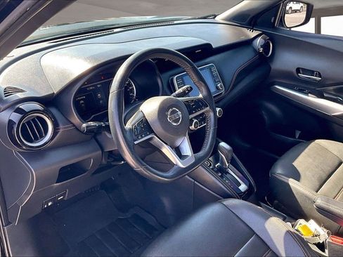 Used 2020 Nissan Kicks SR w/ SR Premium Package FWD image 15