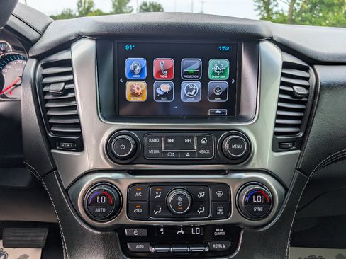 Used 2019 Chevrolet Tahoe LS AWD/4WD image 27
