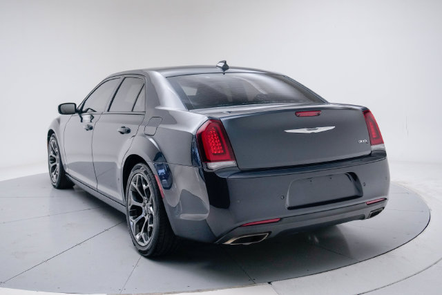 Used 2018 Chrysler 300 S w/ 300S Premium Group 2 RWD image 3