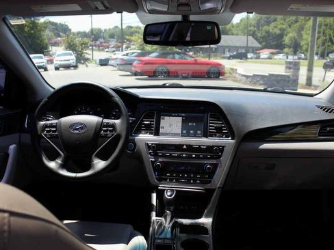 Used 2016 Hyundai Sonata Limited w/ Option Group 04 FWD image 35