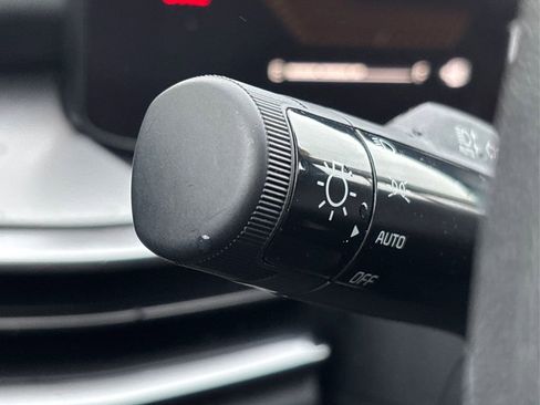 Certified 2025 Kia Sorento LX image 22