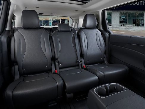 New 2026 Kia Carnival SX w/ SX Dark Edition Package image 39