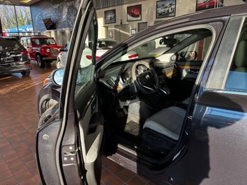 Used 2017 Honda CR-V EX image 17
