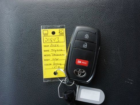 Used 2024 Toyota Tacoma TRD Off-Road AWD/4WD image 27