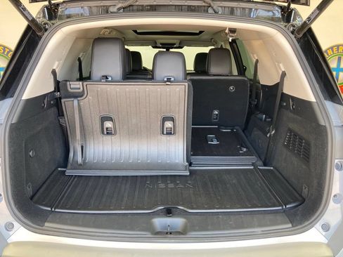 Used 2025 Nissan Pathfinder Platinum w/ Cargo Package AWD/4WD image 25